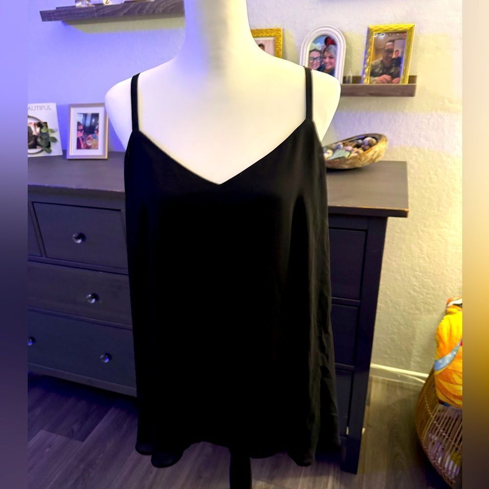 Beautiful fabric torrid 2 top with adjustable straps